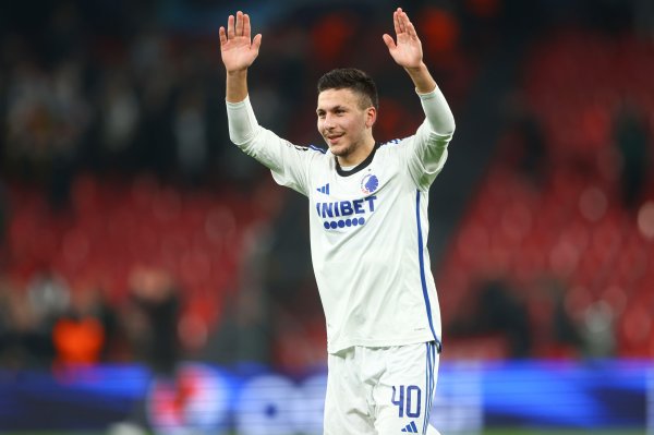 迪时策略 罗马诺：巴萨加入19岁边锋巴德吉争夺战，已进行接触了解交易条件