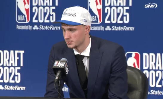 晟红网 记者：基德是否向你保证会留队？弗拉格：这个话题我们没聊