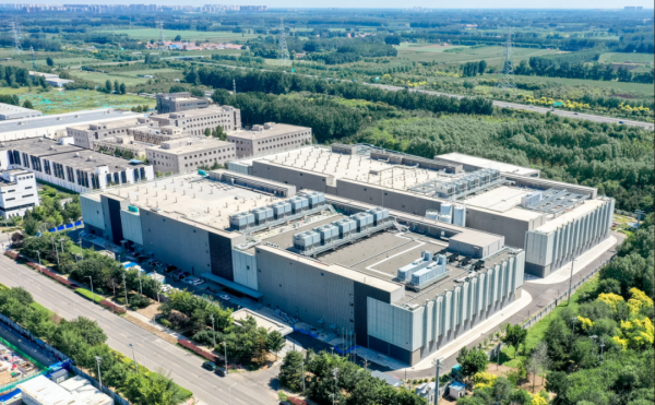 牛金所配资 万国数据发布2025年第二季度财报——营收持续稳健增长，成功挂牌全国首批数据中心公募REITs